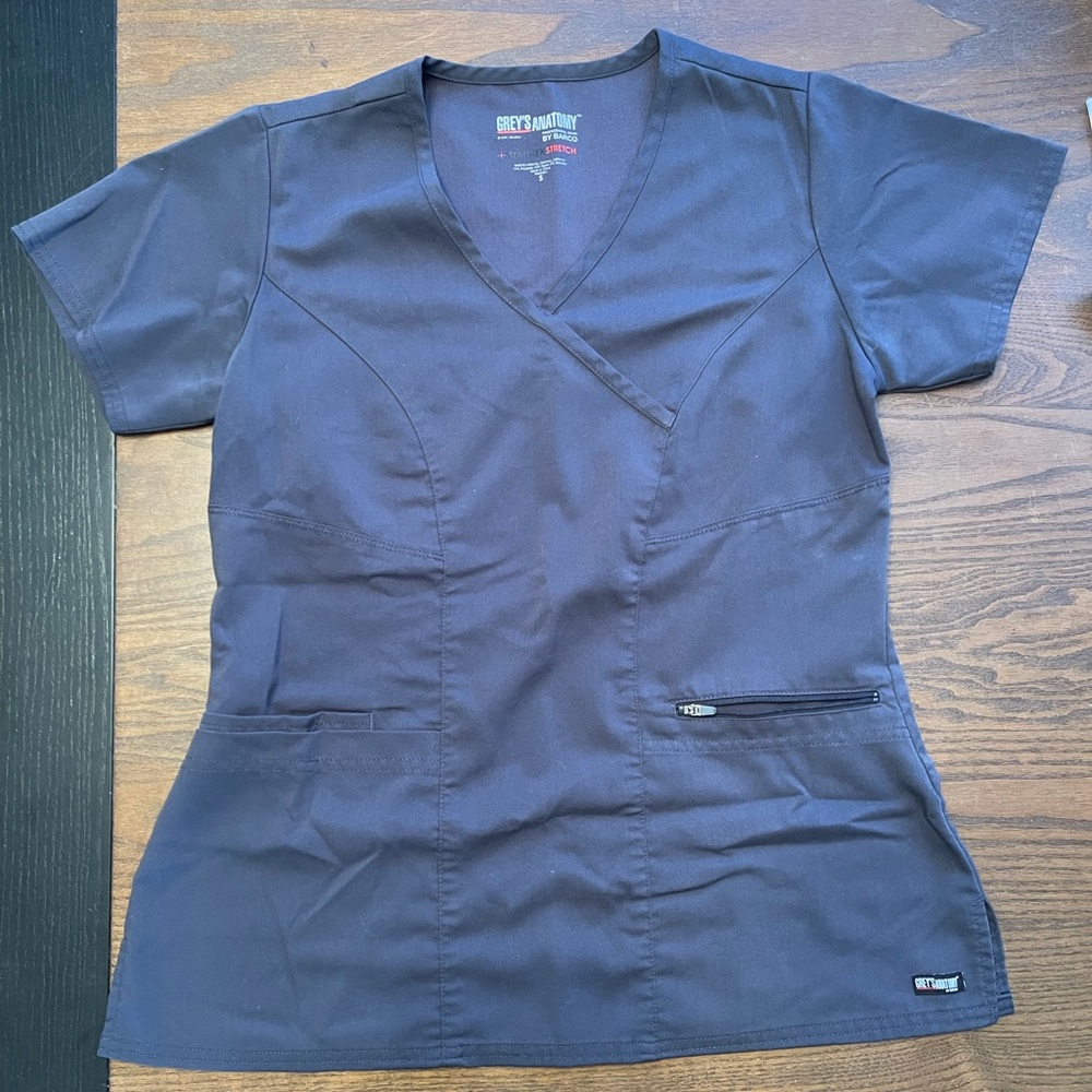 Greys Anatomy Charcoal Scrubs Gem